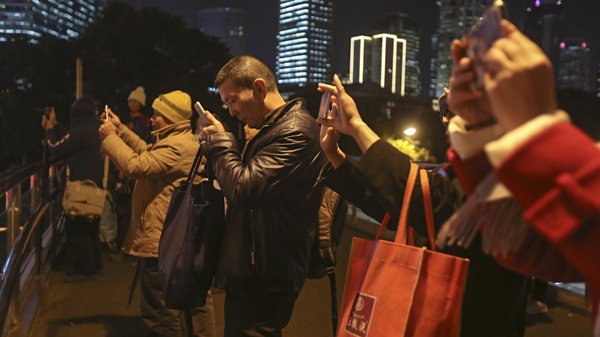 “稀奇好白相”:立足于非遗传承,百年哈哈镜重现上海大世界