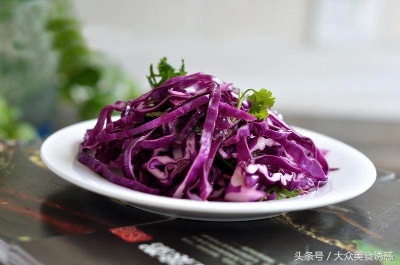 紫甘蓝家常凉菜的简单做法,紫甘蓝怎么拌凉菜家常做法