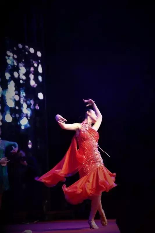 褰㈣薄璁捐澶ц禌瀛︽牎,鑱屾牎褰㈣薄璁捐澶ц禌