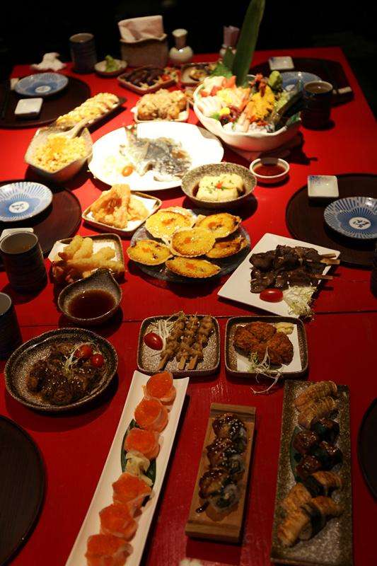 一家私人俱乐部画风的日料店