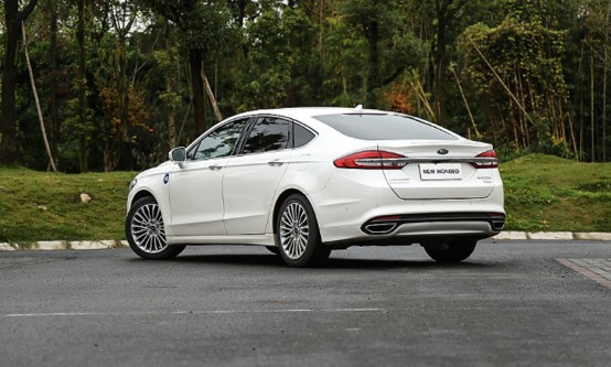 高科技感的轿车,高端科技电动轿车视频