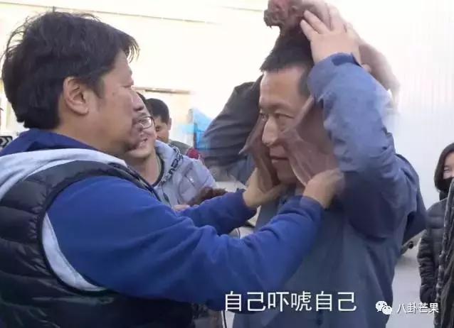 要被靳东的角色蒙蔽了双眼,他本人只有四岁,不能再多!