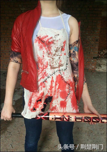 俄罗斯扑杀流浪狗,俄罗斯人扑杀流浪狗