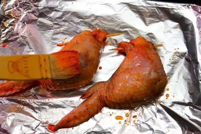 鸡翅包饭的做法详细视频,正宗台湾鸡翅包饭的制作