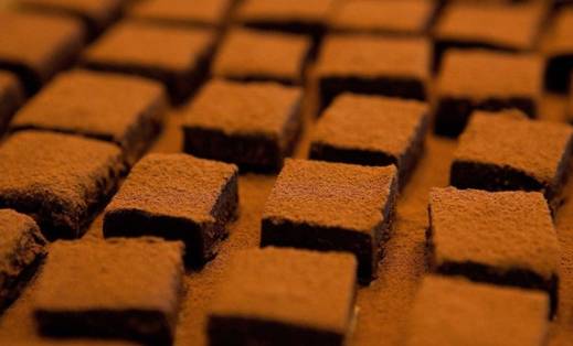 这期新店合集有家店，挤爆滨江，姑娘们一次撸200串都不过瘾！