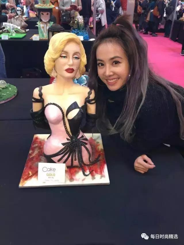 纵使她的情路坎坷，但她的时尚却让所有女人嫉妒