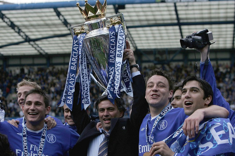 狂人穆里尼奥名场面,狂人穆尼尼奥波尔图