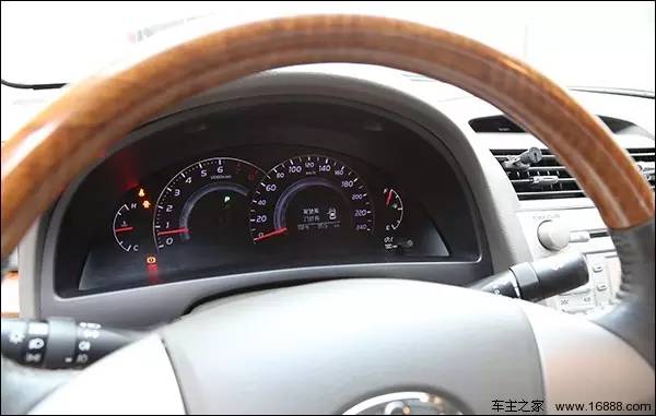 汽车蓄电池没电怎么搭线,车辆蓄电池没电后搭线需要多久