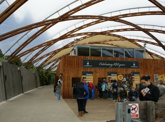 新西兰南岛顺时针逆时针,新西兰四个人游玩大概多少钱