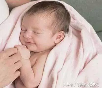 宝宝喝开封久的奶粉后呕吐怎么办,七个月宝宝喝奶粉后呕吐怎么回事