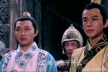 历史最滑稽一幕：27岁的李世民，竟跪吮李渊的乳头，暗藏玄机