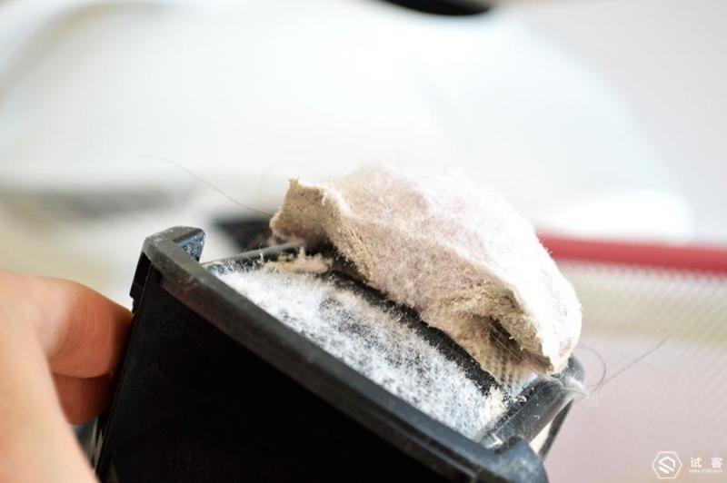 戴森床上吸尘器清洗,清洁床吸尘器