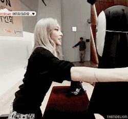 泰妍让允儿保持形象,允儿泰妍少女时代