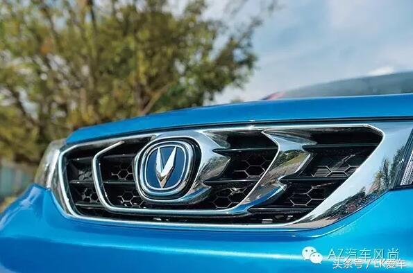 cs15和绅宝x25哪个好,长安cs15绅宝x25