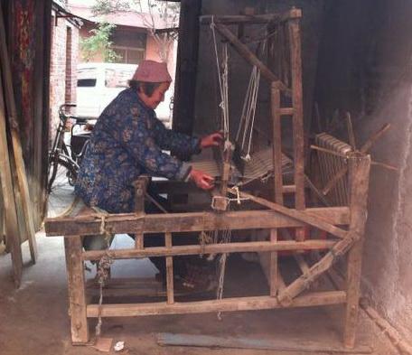 家里的老缝纫机儿时的记忆,回忆童年的缝纫机