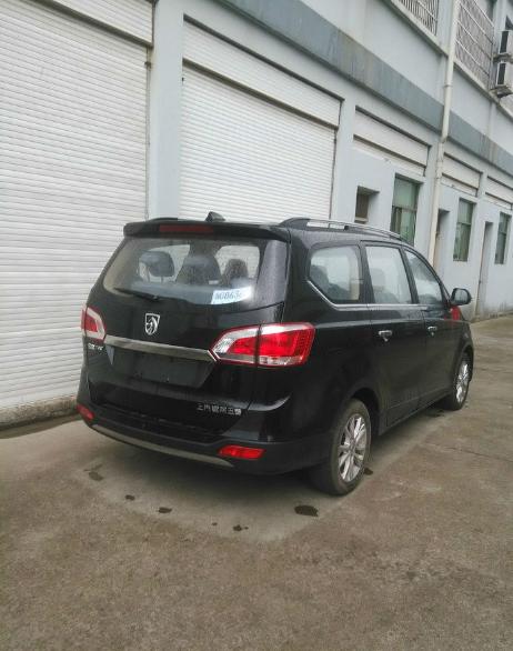 摆摊卖袜子创业经历,摆地摊卖袜子创业技巧