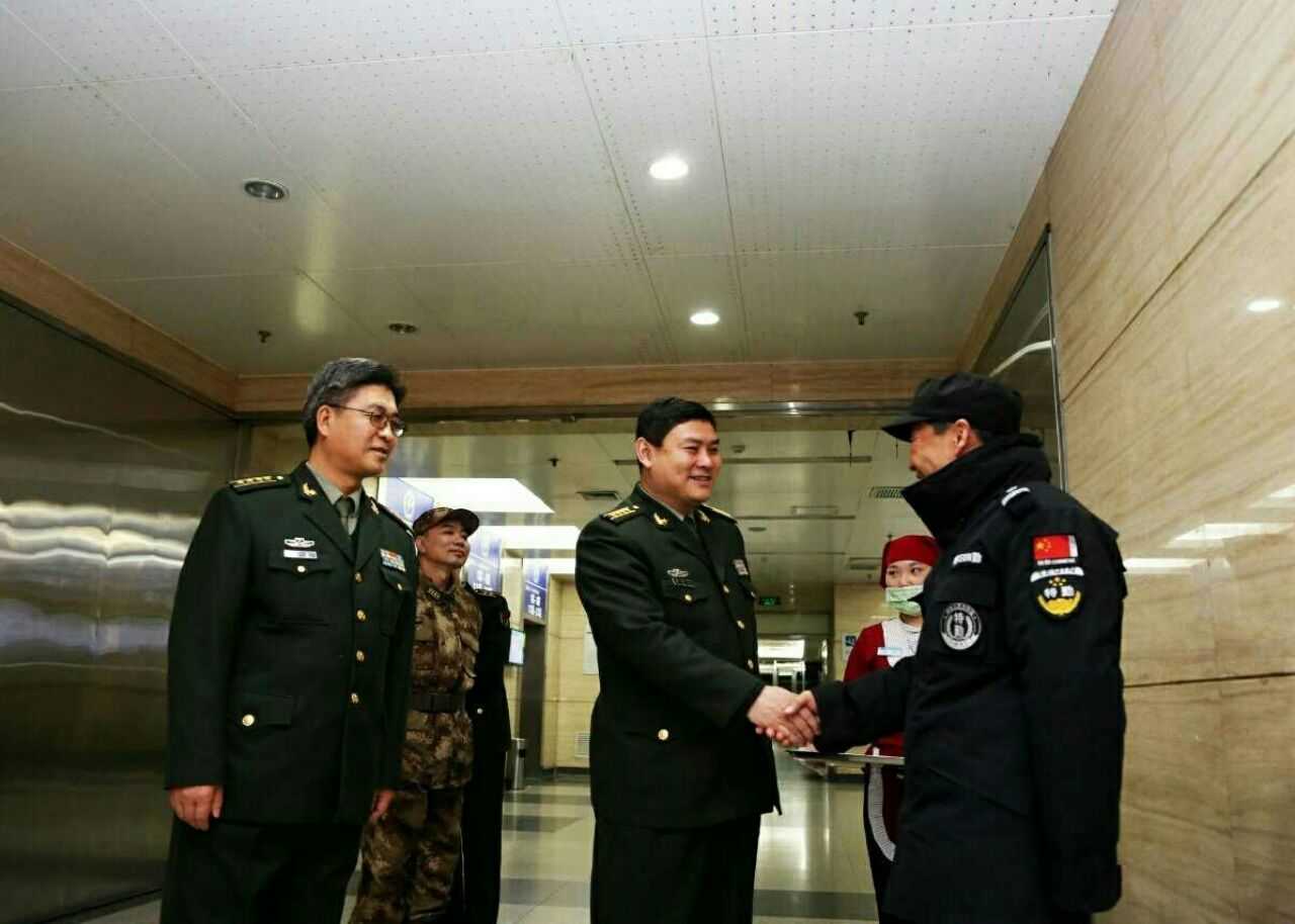 解放军306医院除夕之夜倒计时与正计时