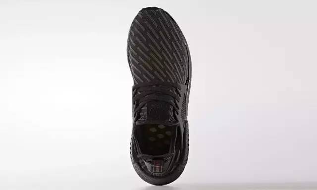 黑鞋要火？！看看NMD_XR1这双黑魂