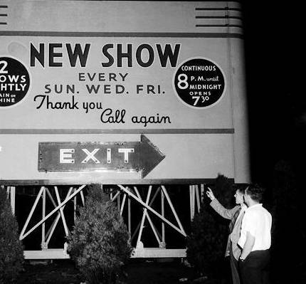 汽车电影院真实视频,世界上第一家电影院在哪个国家