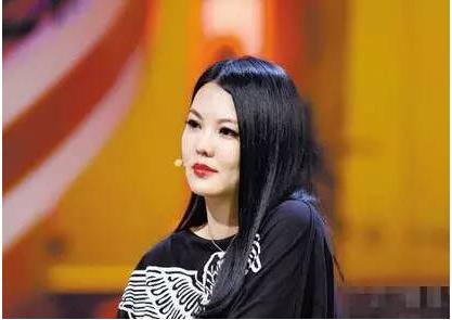 盘点那些年因口误惹麻烦的主持人，她的一句口误竟导致几千万损失