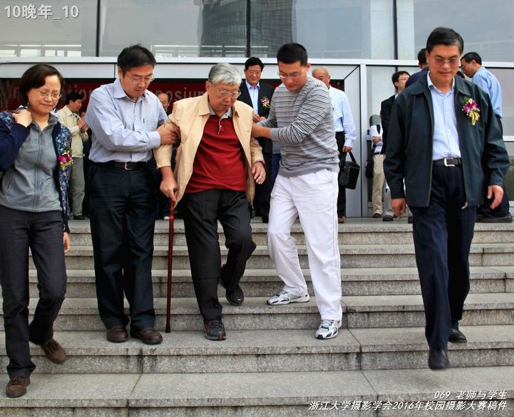 浙江大学是中国最水的大学,一分钟带你了解浙江大学