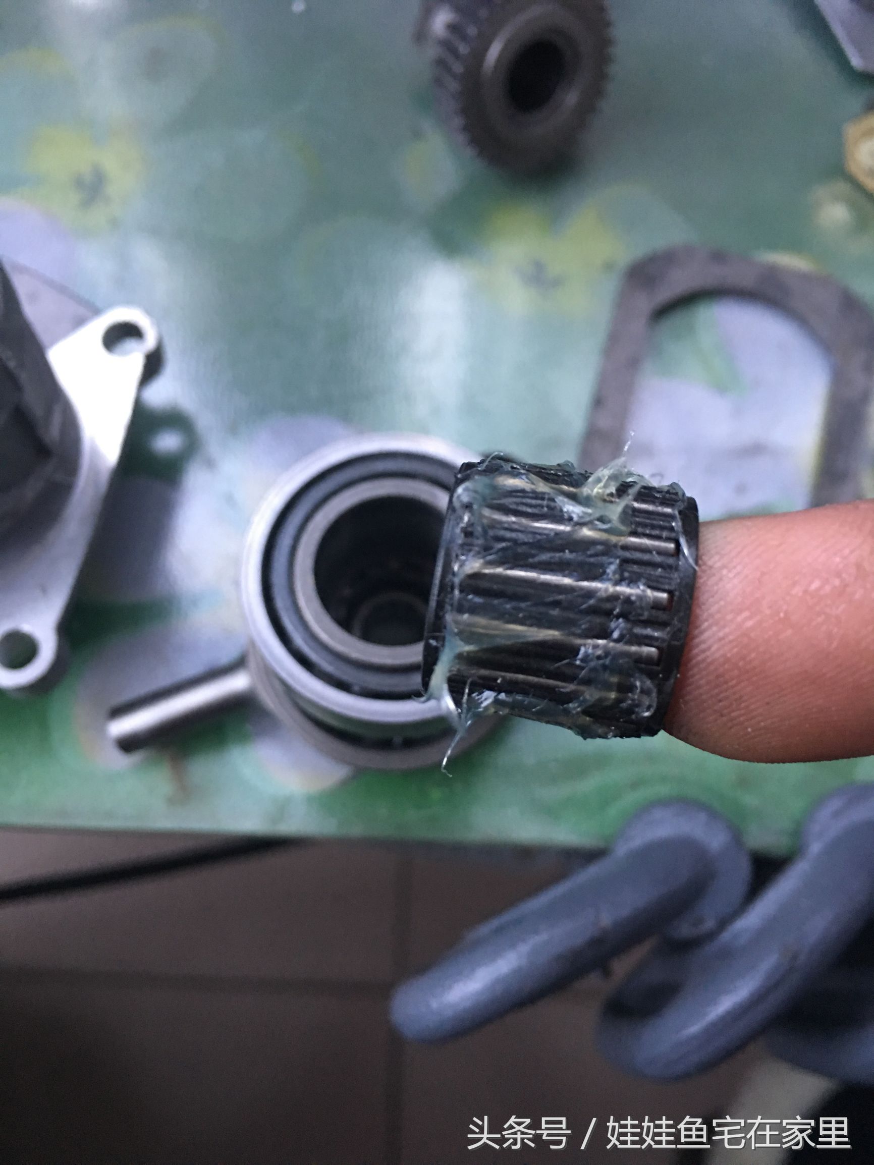 18v博世电锤锂电池组装视频,博世电锤机头维修