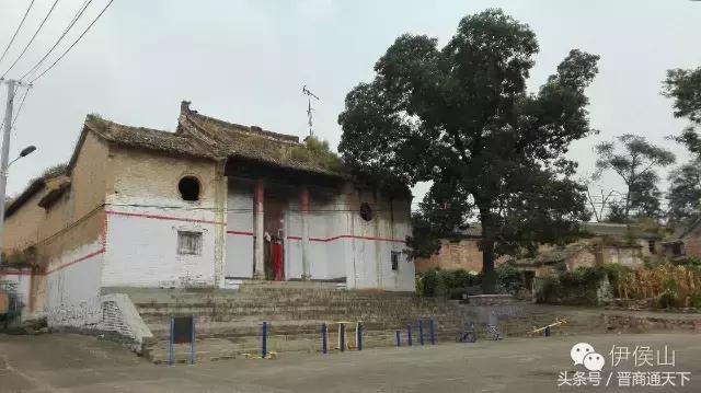 钟灵秀图片,钟灵秀一字马