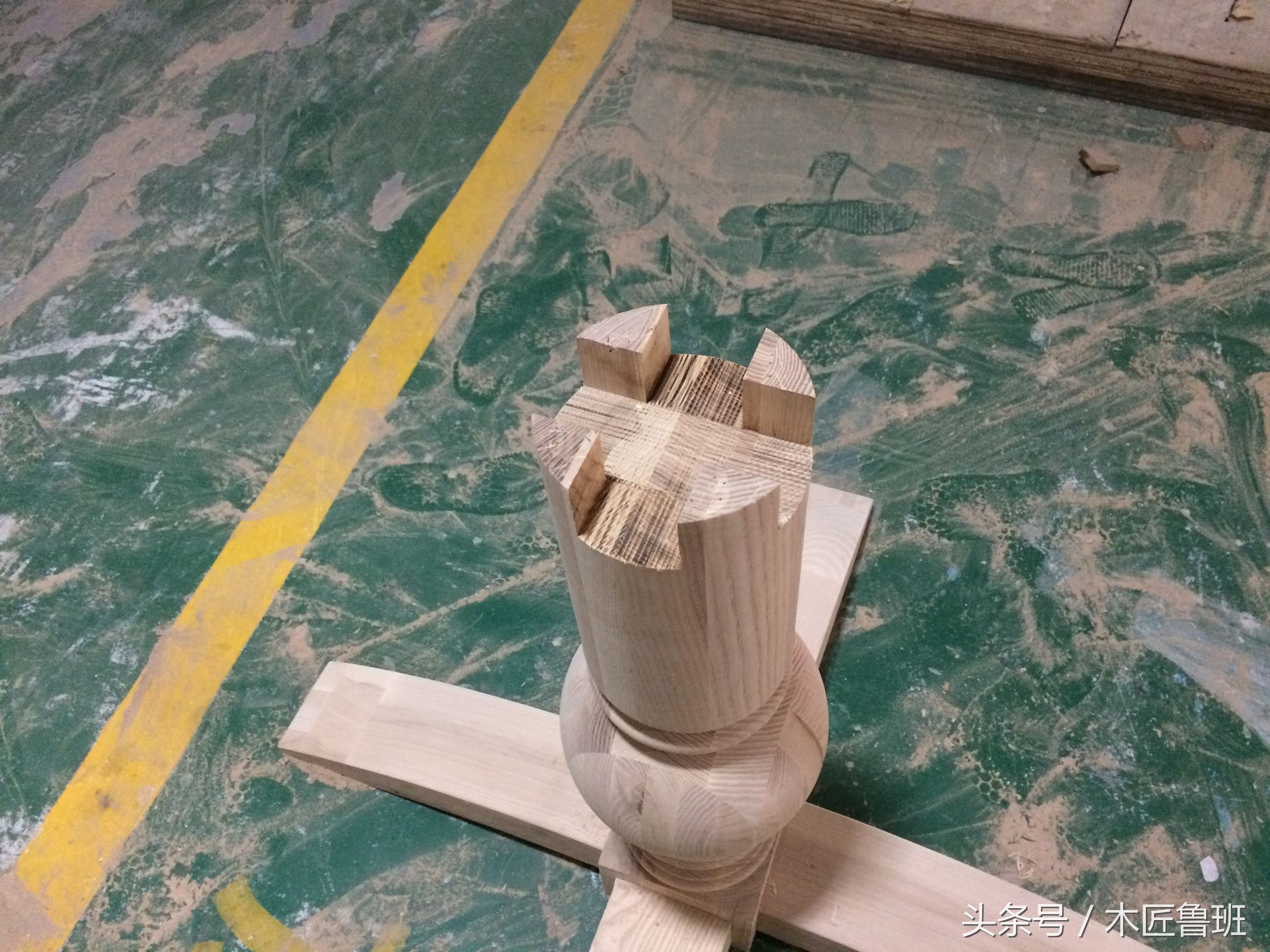 榫卯圆餐桌设计与构造图解,轻奢风格圆形实木餐桌效果图