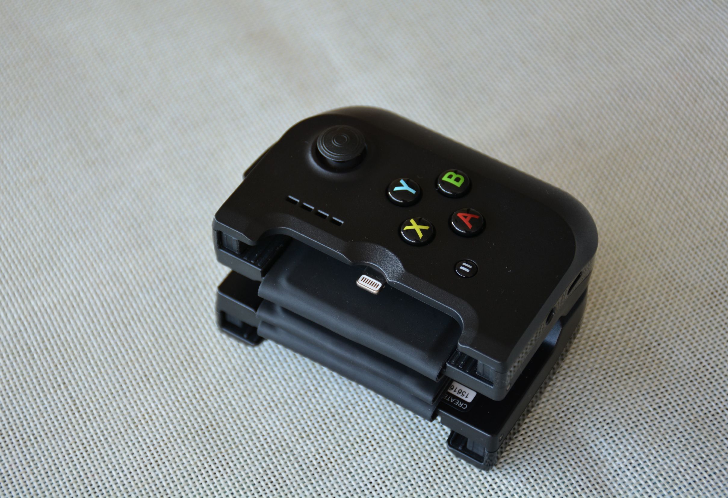 gamevice苹果手柄,最适合iphone的游戏手柄