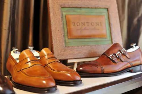 「WST干货」想要了解一个金融男生的品味,看看他穿的鞋子