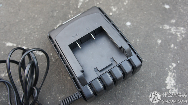 工具控发烧友得伟电钻靠谱吗,世达12v电钻评测