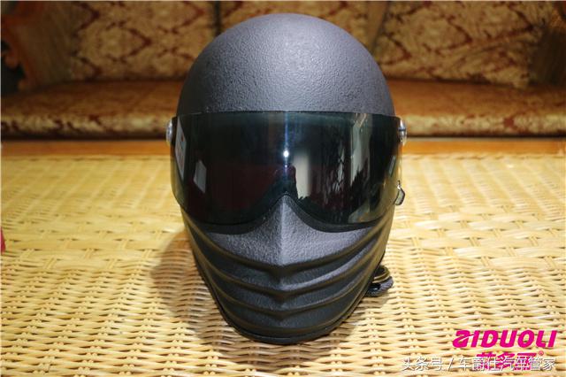 广东头盔喷漆改色,头盔改色最简单的方法