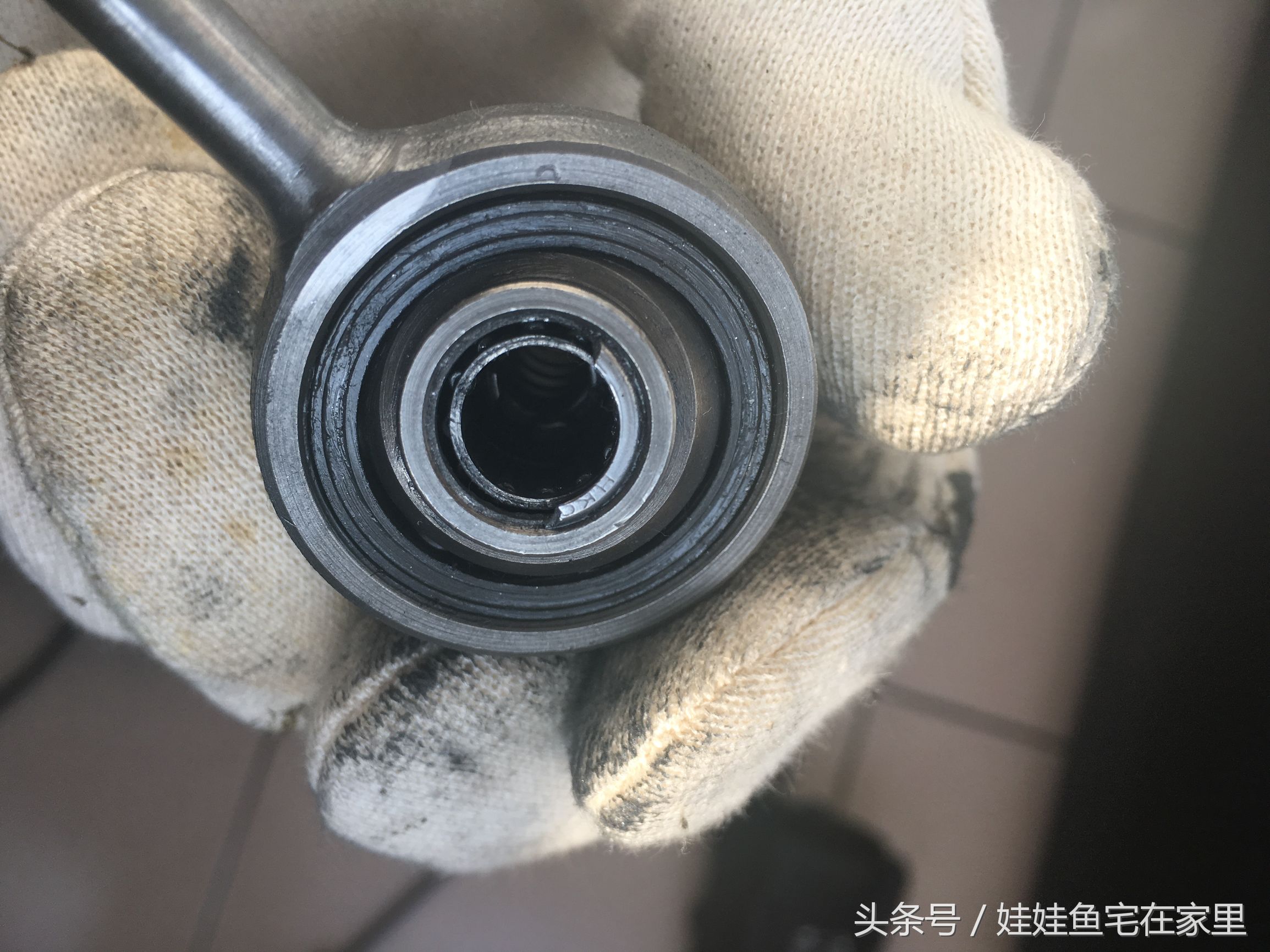 高仿博世轻型电锤全部拆解视频,正品博世电锤28d与高仿区别图片