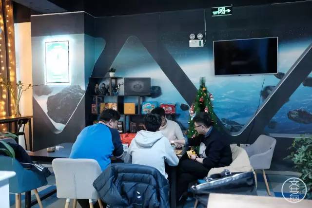 郑州穿越时空vr体验馆,郑州vr游戏体验馆地址