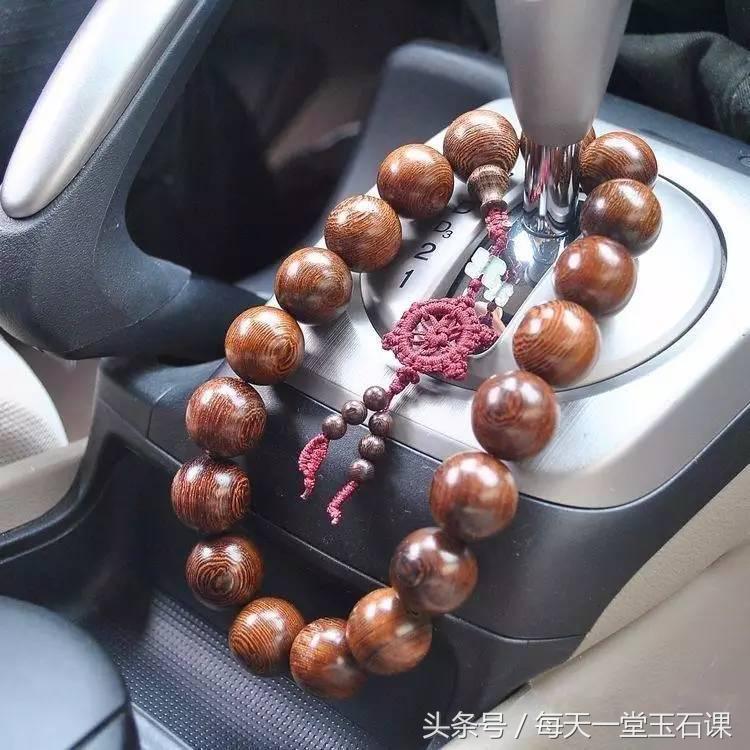 最不值得收藏的手串,六种被吹上天却没用的东西