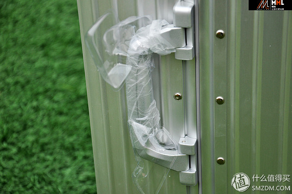 国产箱包性价比高,国产的箱包拉杆箱