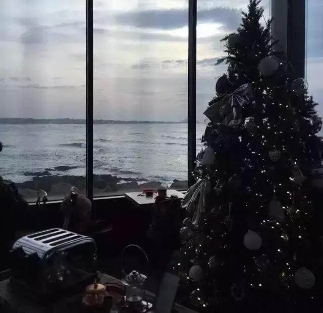 等有钱了，追到韩国欧巴们的店里来场美妙的偶遇！