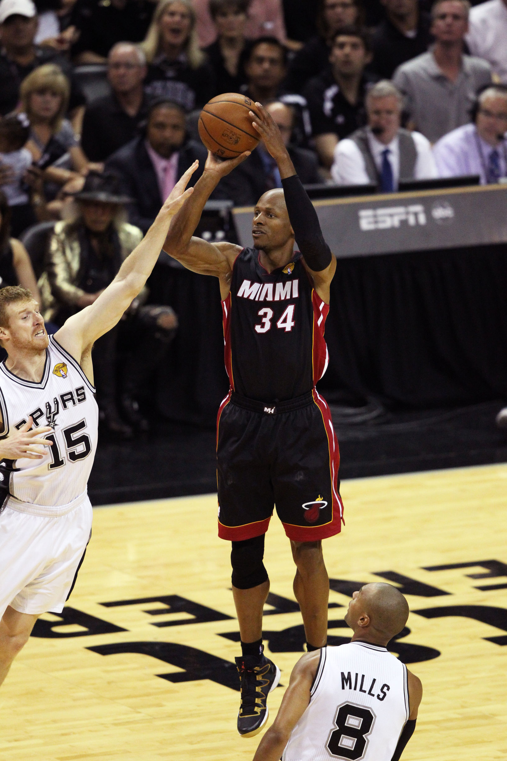 96黄金一代中国男篮打败西班牙,96黄金一代对战美国梦三队