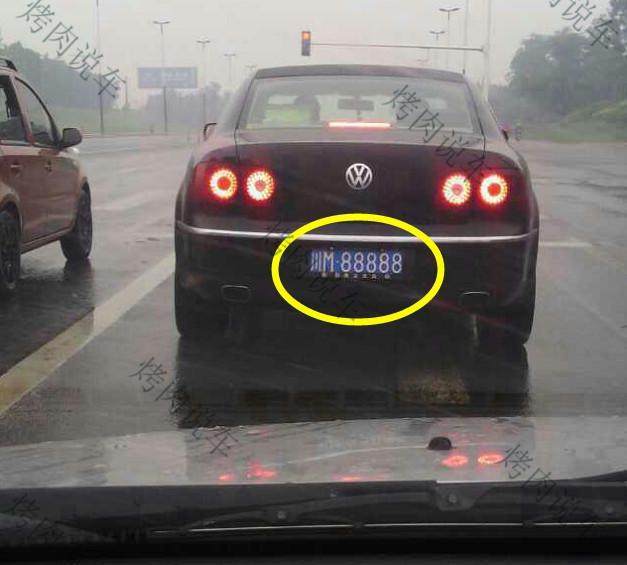 *萨特帕**凭什么挂百万车牌，车主冷冷的说：你见过12缸的*萨特帕**？