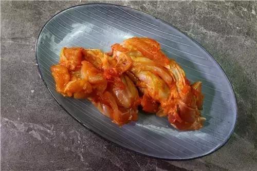 今天来分享一道鸡翅包饭的教程,如何制作正宗鸡翅包饭