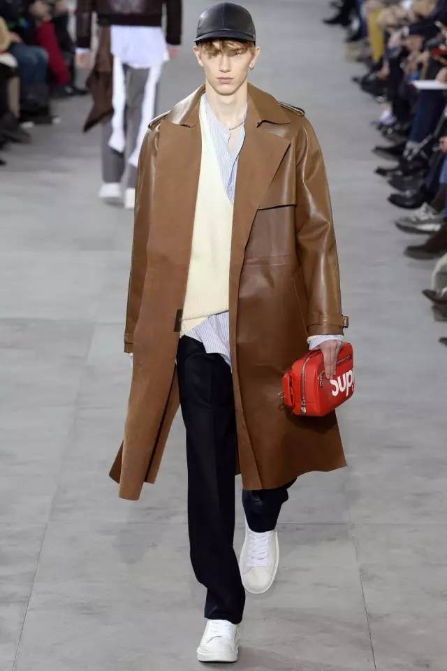 轰动时尚圈LouisVuittonXSupreme系列