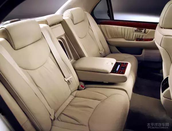 谦谦君子亦需V8！雷克萨斯LS家族历史