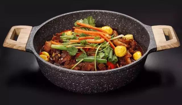 如此专心“*鸭做**”，让广州人一下子沸腾了