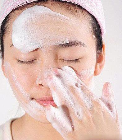 脸上频繁长脂肪粒怎么办,脸上长满脂肪粒怎么办