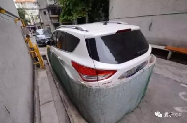 老鼠在车里藏花生嗷嗷叫,老鼠在车里藏粮食