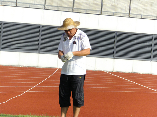 深圳宝安24小时足球场,深圳宝安体育场草皮