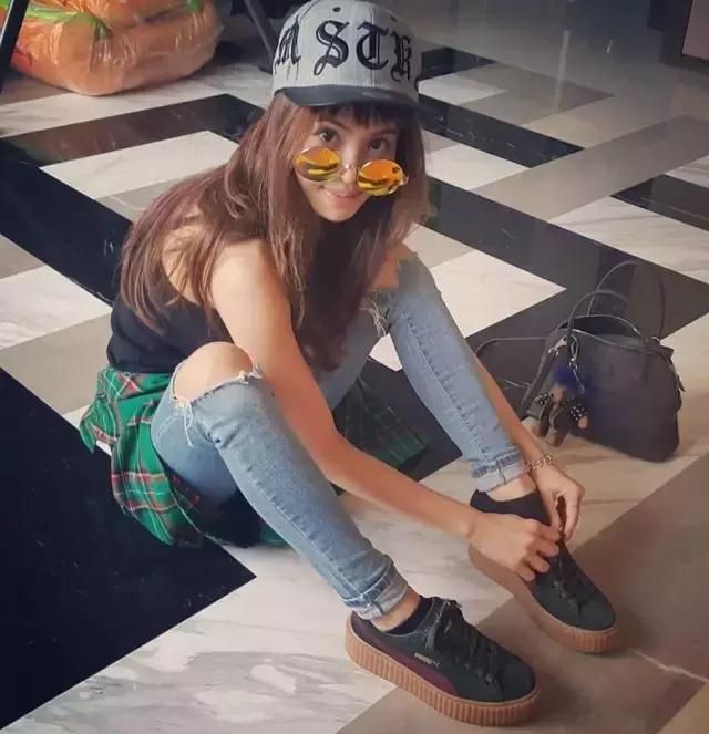 杨幂同款小白鞋阿迪达斯,杨幂小布鞋