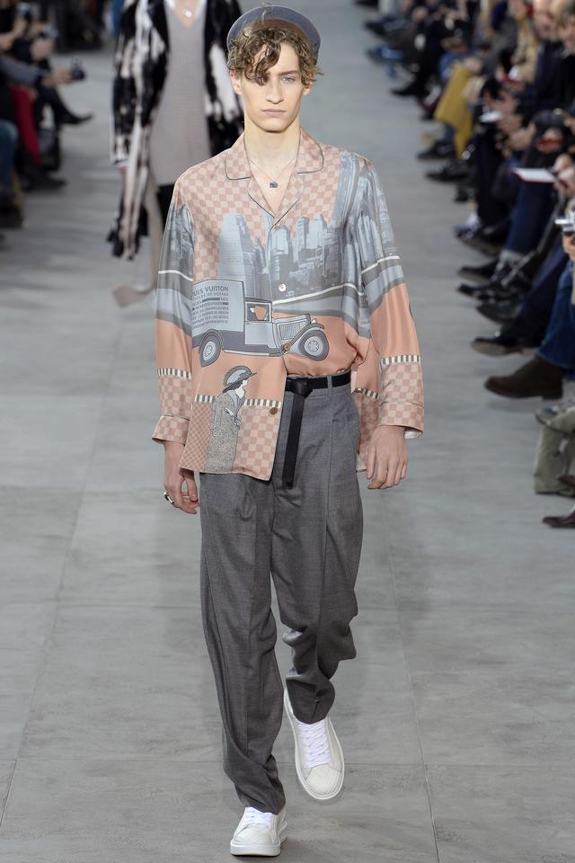 lv和supreme联名暴力熊多少钱,supreme好还是lv好