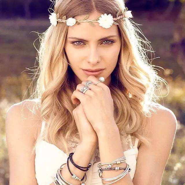 掉进盒子里的东西,掉进海绵宝宝的洞里