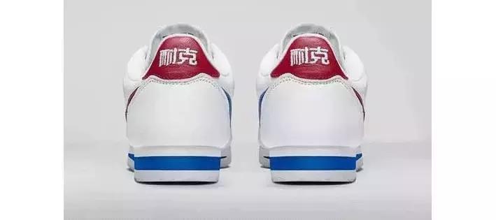 杨幂小金珠手链,杨幂小贝壳黑裙